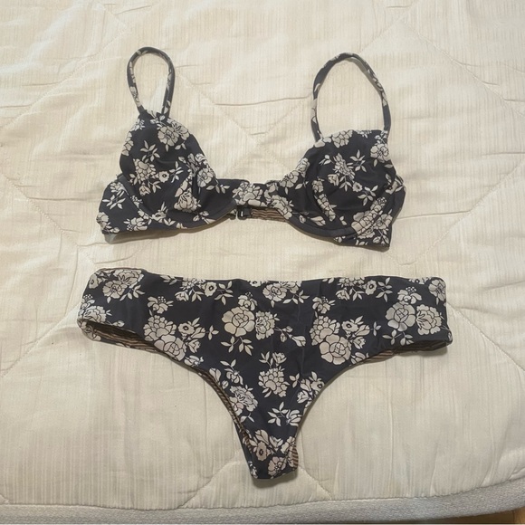 Acacia Swimwear manhattan top and Mumbai bottom in blossom - Picture 4 of 8